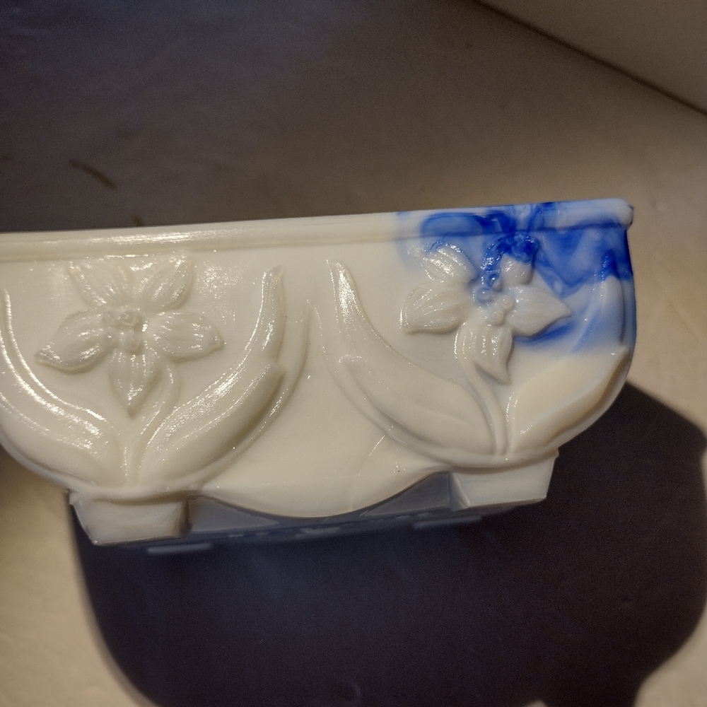 AKRO AGATE Planter Blue White with Lilly